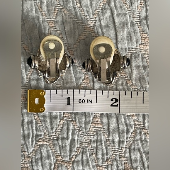 SIMILAR TO DAVID YURMAN SILVER GOLD & ONYX Y2K VINTAGE CLIP ON EARRINGS - Picture 3 of 3
